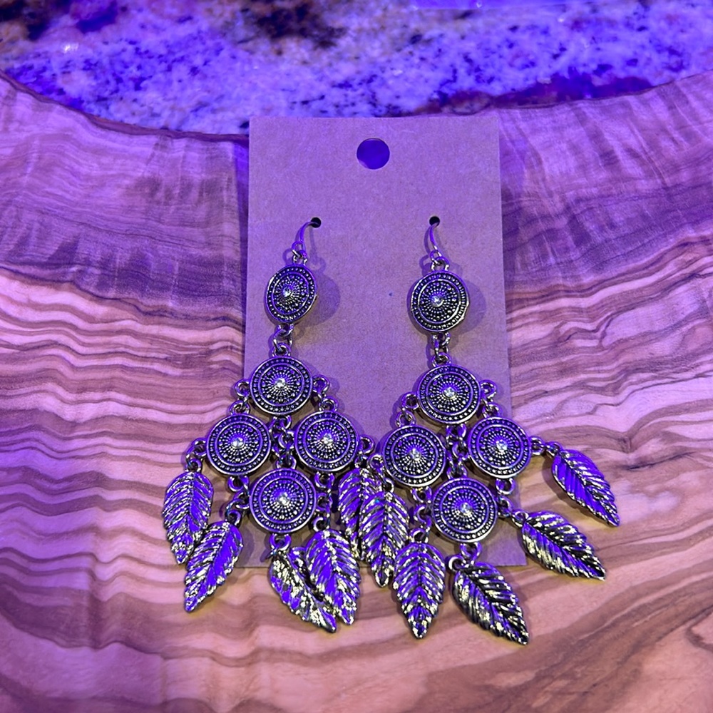 Earrings with feather design, Silver, New